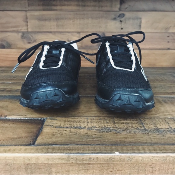 NIKE Jana Star Waffle Track & Field Sneakers - Picture 3 of 7